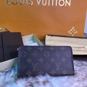 Authentic Louis Vuitton Vintage Zippy Wallet